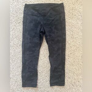 Great condition Lululemon Capris. Size 8